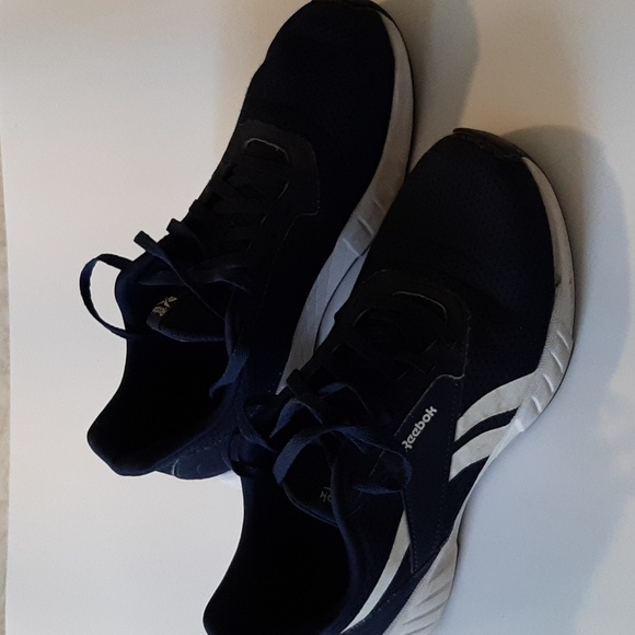 Men's Reebok sneakers, size 10 - Picture 1 of 5